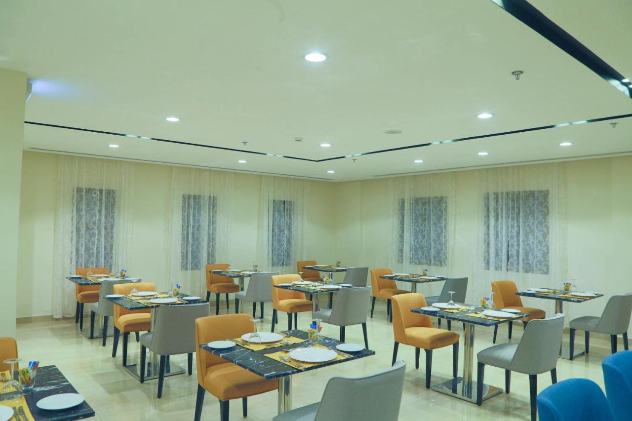 Safwat Alkhobar Hotel ภายนอก รูปภาพ